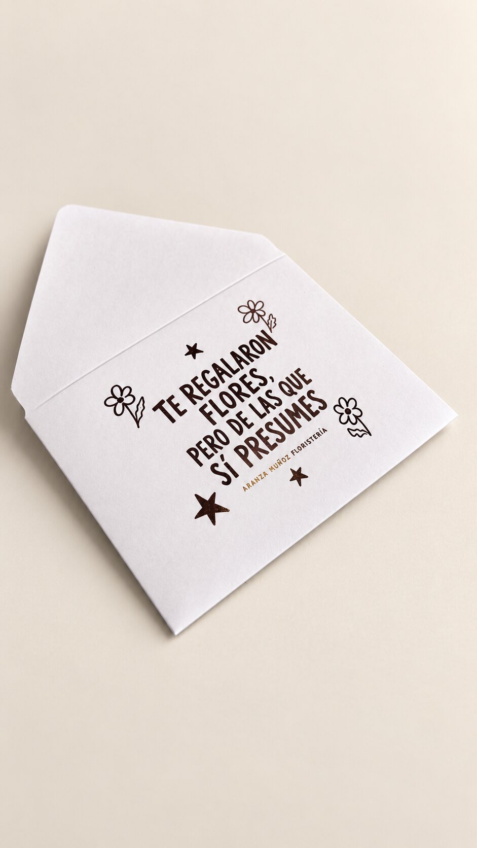 Sobres personalizados de opalina blanca con foil